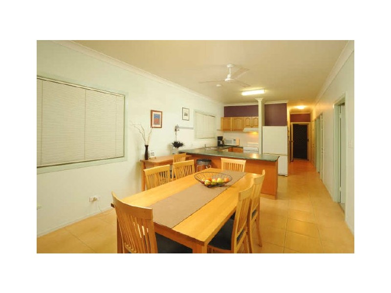 101 Armstrong Road, Cannon Hill QLD 4170