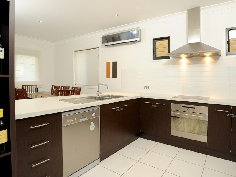 56 Stanton Street, Cannon Hill QLD 4170