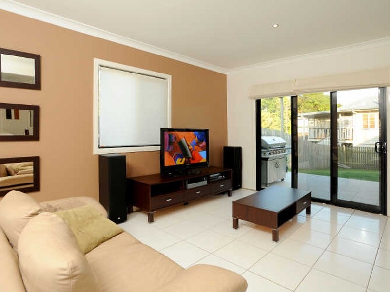 56 Stanton Street, Cannon Hill QLD 4170