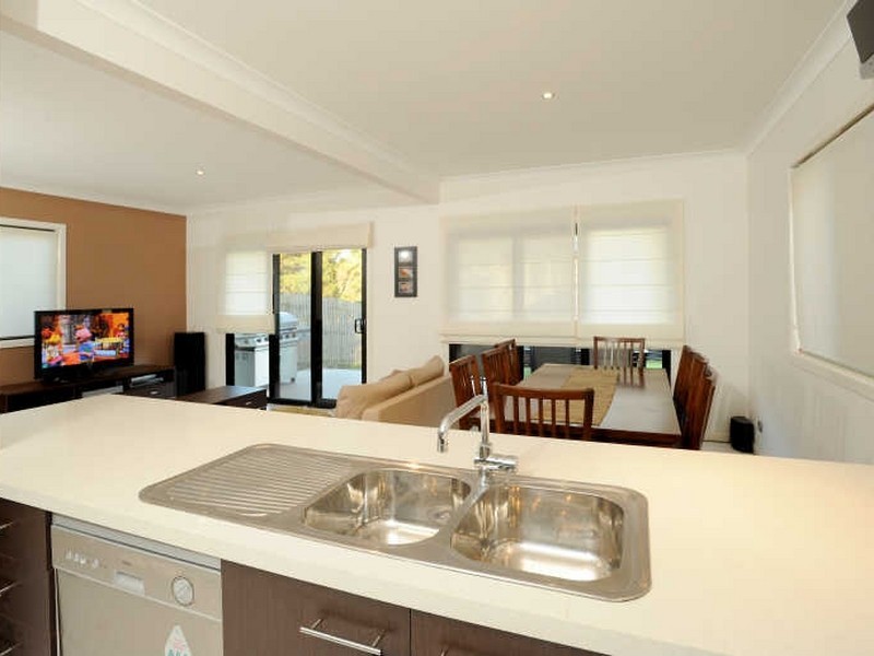 56 Stanton Street, Cannon Hill QLD 4170