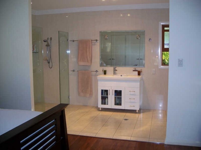 11 Lombard Street, Carina QLD 4152