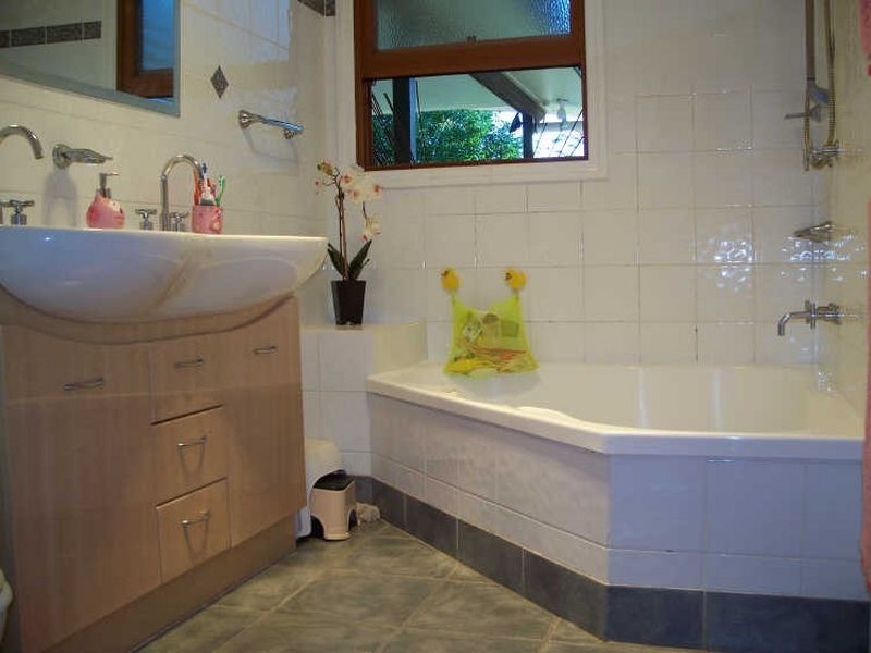 11 Lombard Street, Carina QLD 4152