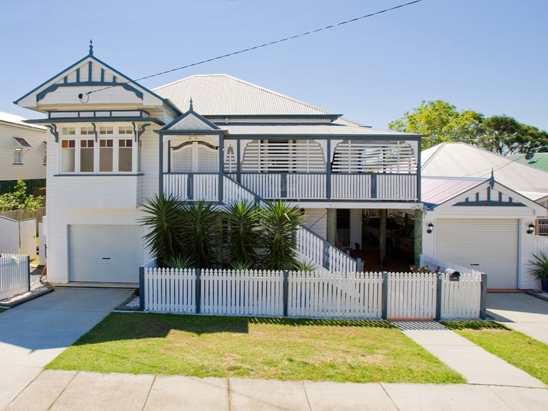 8 Aster Street, Cannon Hill QLD 4170