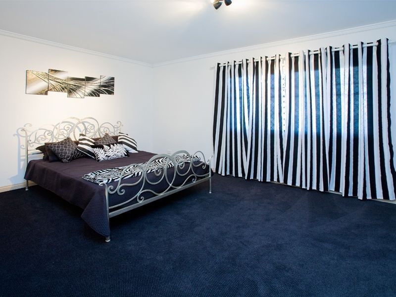 8 Aster Street, Cannon Hill QLD 4170