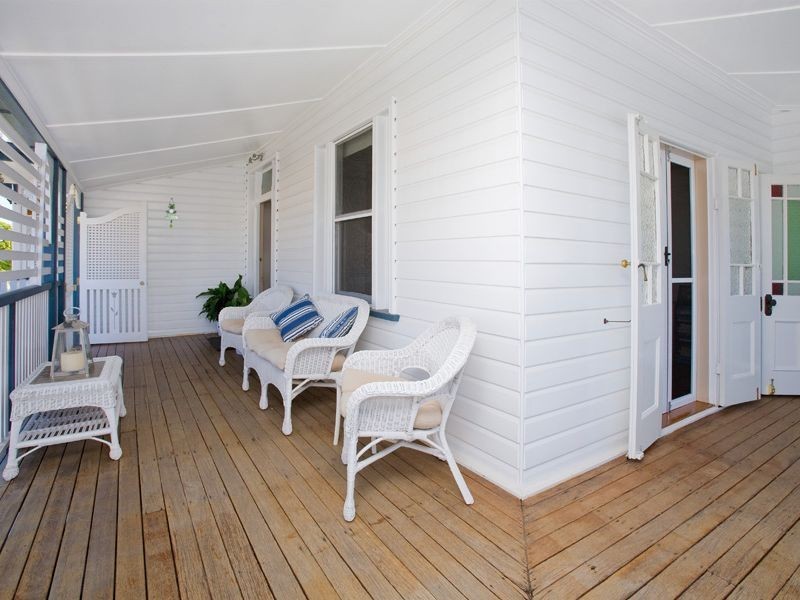 8 Aster Street, Cannon Hill QLD 4170