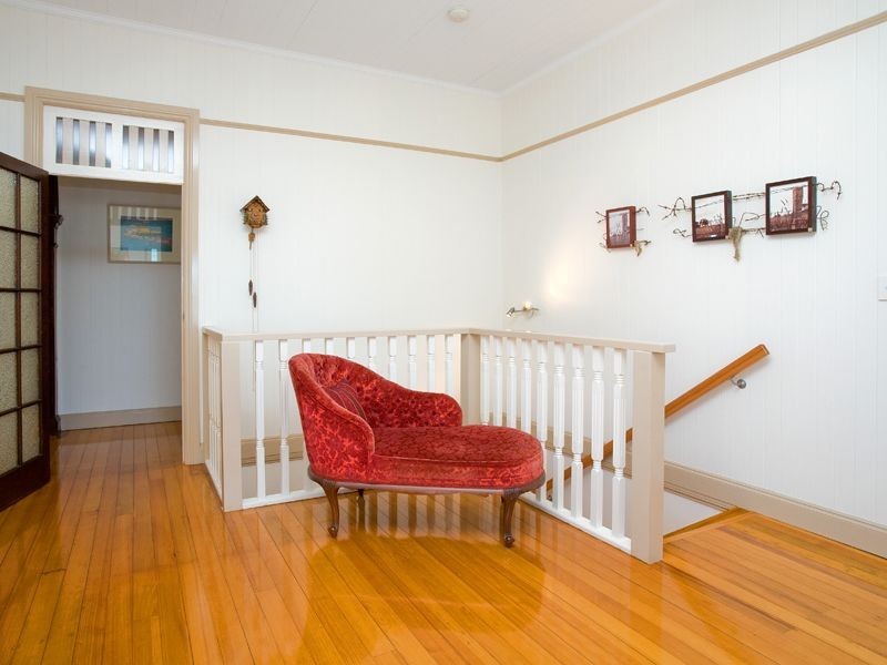 8 Aster Street, Cannon Hill QLD 4170