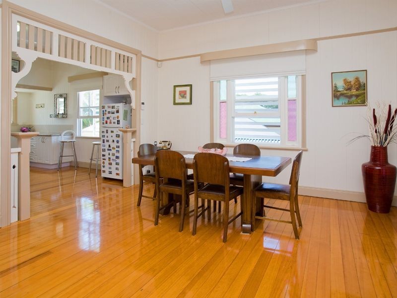 8 Aster Street, Cannon Hill QLD 4170