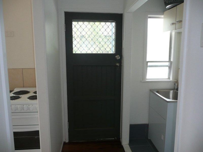 11 Meyrick Street, Cannon Hill QLD 4170