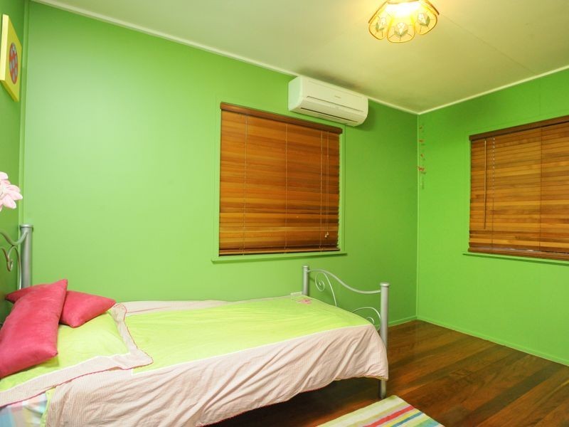 43 Meyrick Street, Cannon Hill QLD 4170