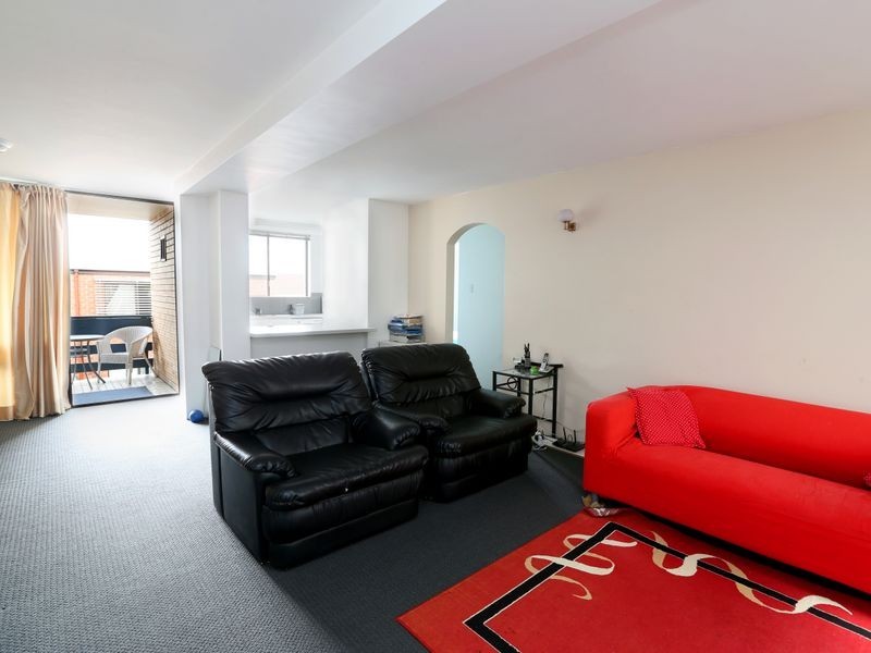 3/33 Riverview Tce, Indooroopilly QLD 4068