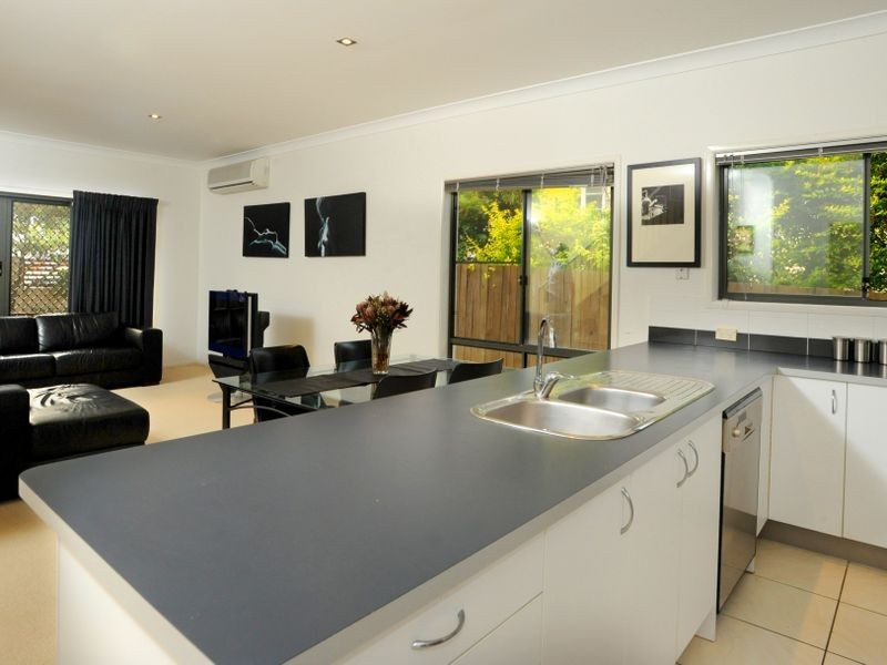 1/19 Worden Street, Morningside QLD 4170