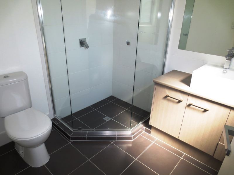 2/24 Rossiter Street, Morningside QLD 4170