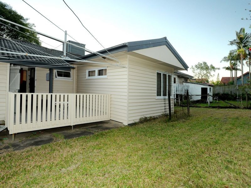 10 Narela Street, Cannon Hill QLD 4170