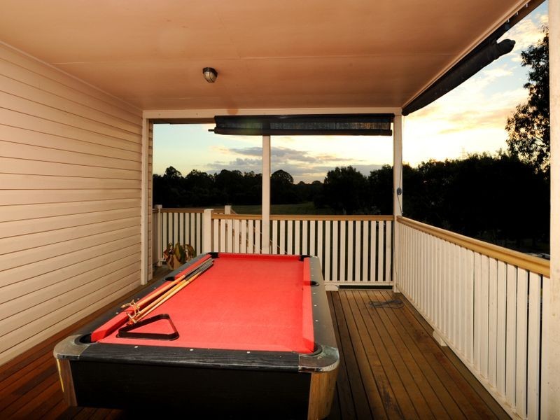 8 Cedar Street, Cannon Hill QLD 4170