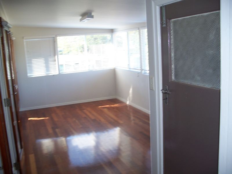 61 Whitworth Road, Cannon Hill QLD 4170