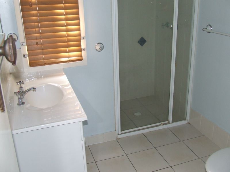 2 Andrews Street, Cannon Hill QLD 4170