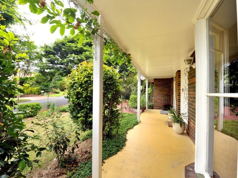 9 Jalanga Street, Belmont QLD 4153