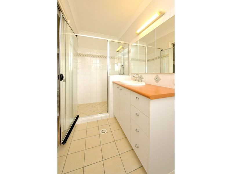 12 Cordeaux Place, Parkinson QLD 4115