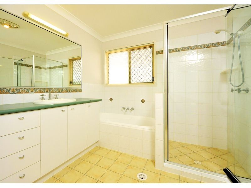 12 Cordeaux Place, Parkinson QLD 4115
