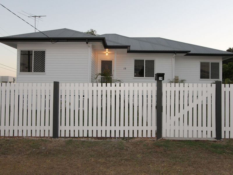 19 Koolatah Street, Carina QLD 4152