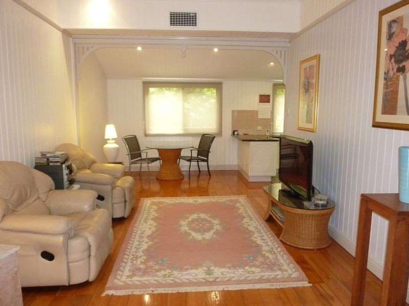 1/20 Nicklin Street, Coorparoo QLD 4151