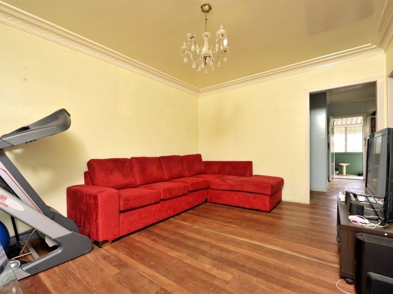 6 Duke Street, Cannon Hill QLD 4170