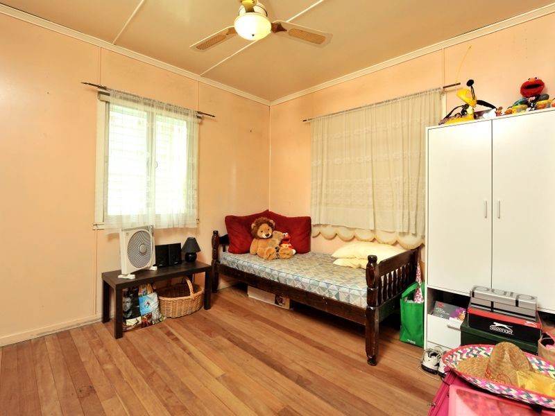 6 Duke Street, Cannon Hill QLD 4170