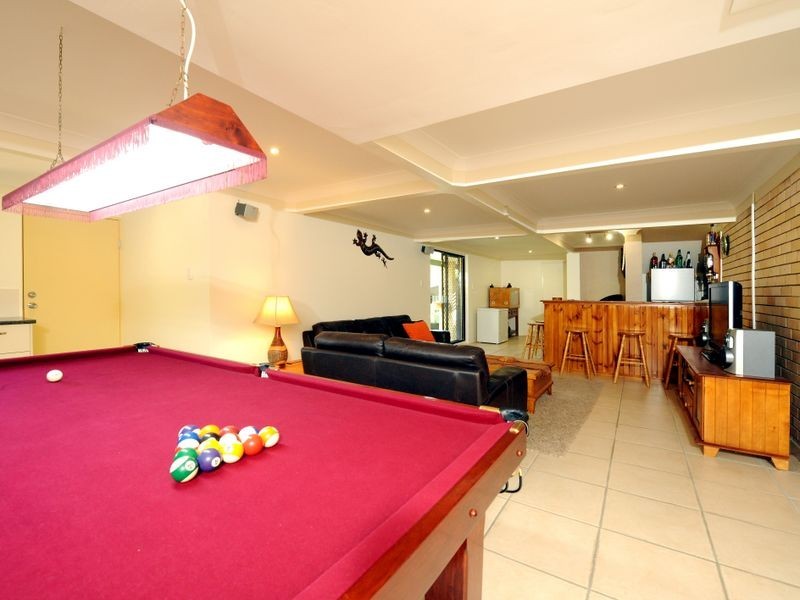 6 Jocelyn Grove, Springwood QLD 4127