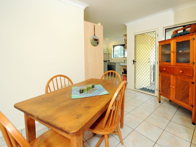 6 Jocelyn Grove, Springwood QLD 4127