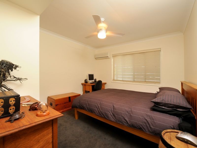 6 Jocelyn Grove, Springwood QLD 4127