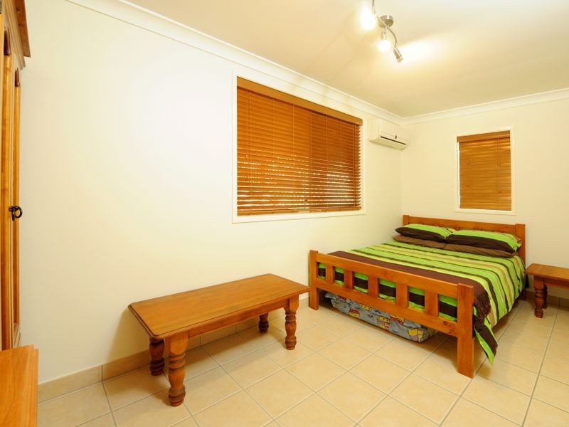 6 Jocelyn Grove, Springwood QLD 4127