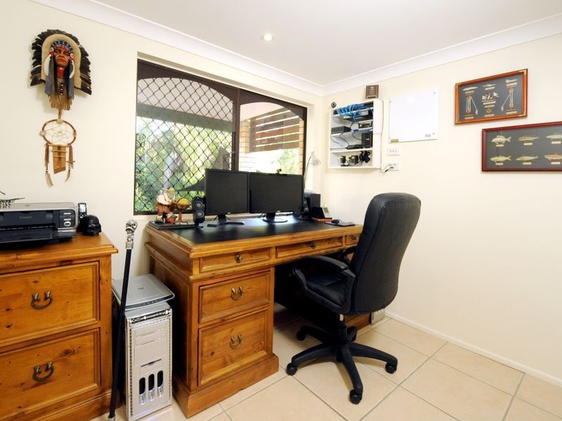 6 Jocelyn Grove, Springwood QLD 4127