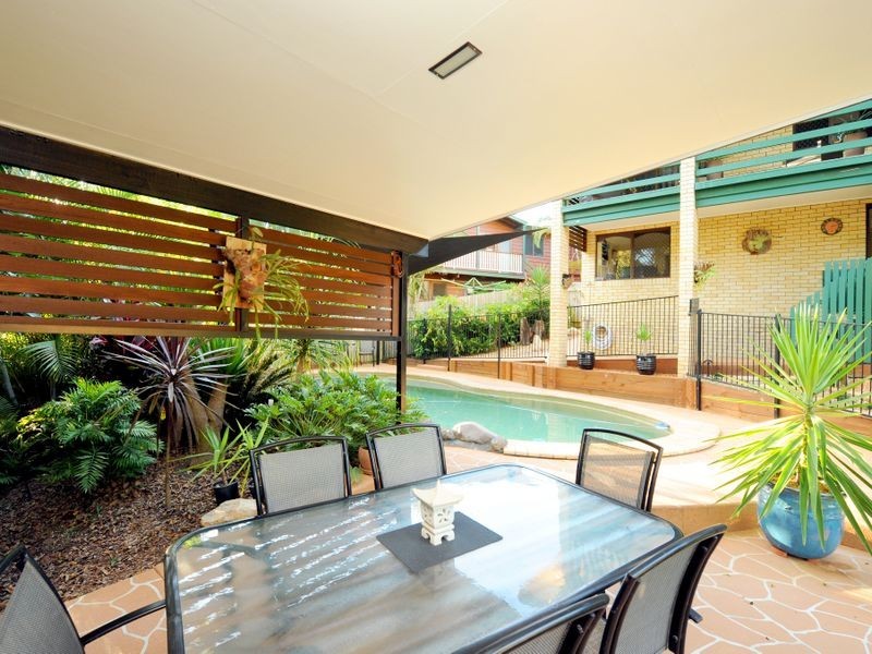6 Jocelyn Grove, Springwood QLD 4127