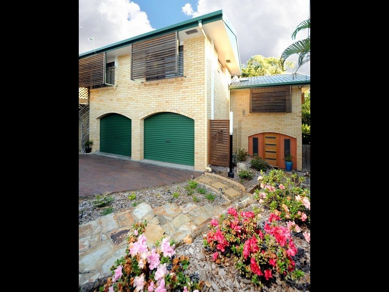 6 Jocelyn Grove, Springwood QLD 4127