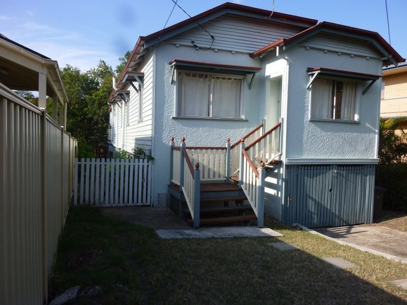 32 York Street, Coorparoo QLD 4151