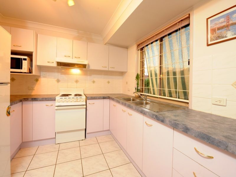 7 Lauren Close, Wynnum West QLD 4178