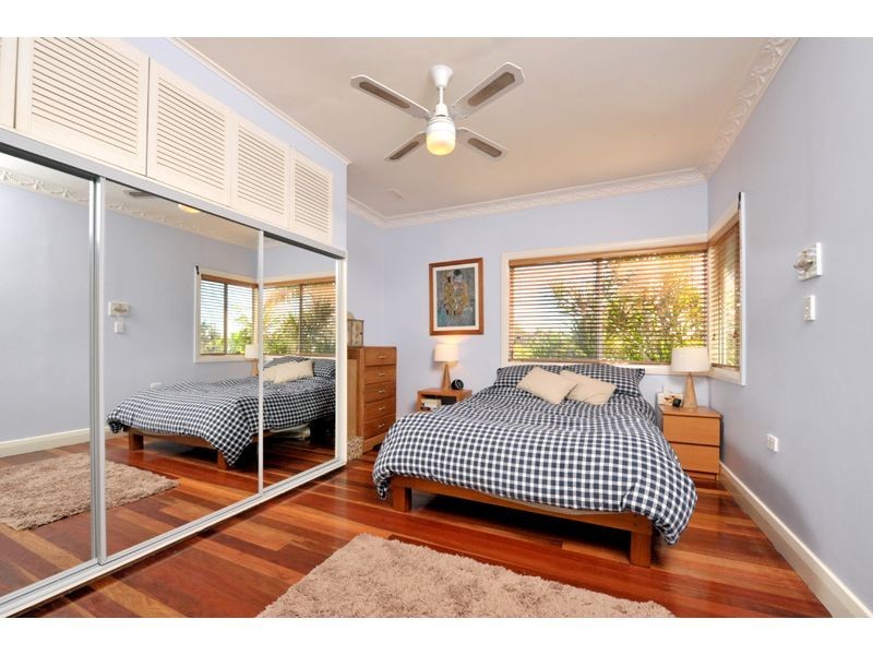 21 Dahlia Street, Cannon Hill QLD 4170