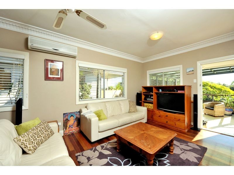 21 Dahlia Street, Cannon Hill QLD 4170