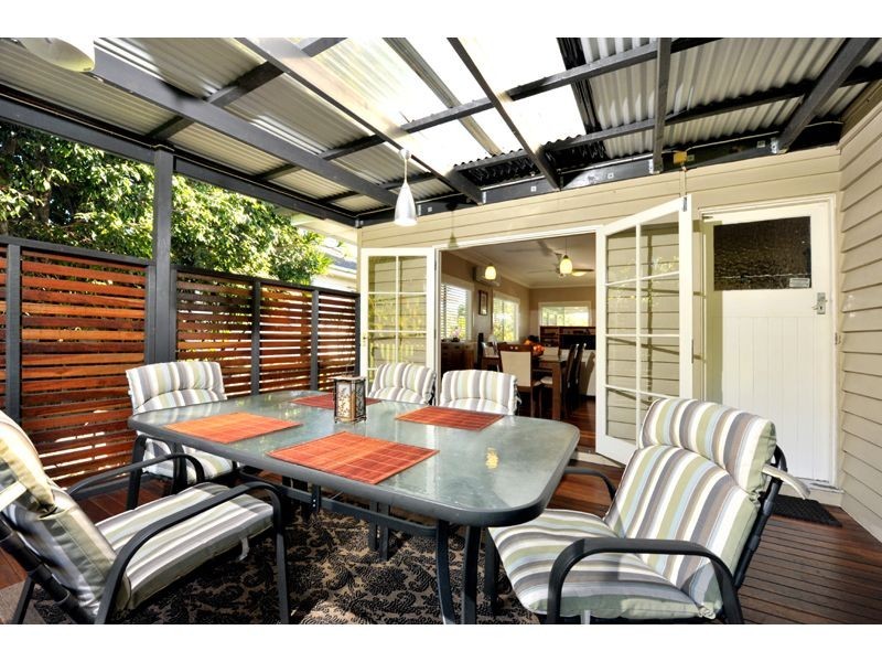 21 Dahlia Street, Cannon Hill QLD 4170