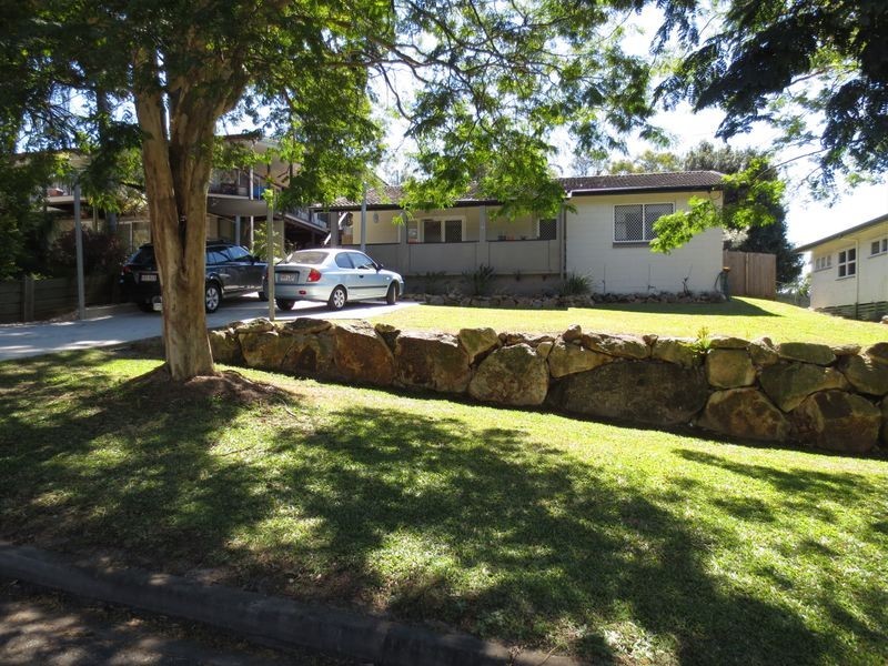 4 Gilwell Street, Carina QLD 4152