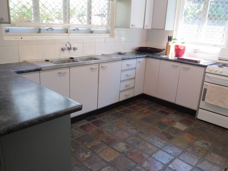 4 Gilwell Street, Carina QLD 4152