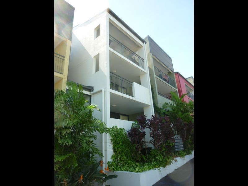 6/8 Catherine Street, Woolloongabba QLD 4102