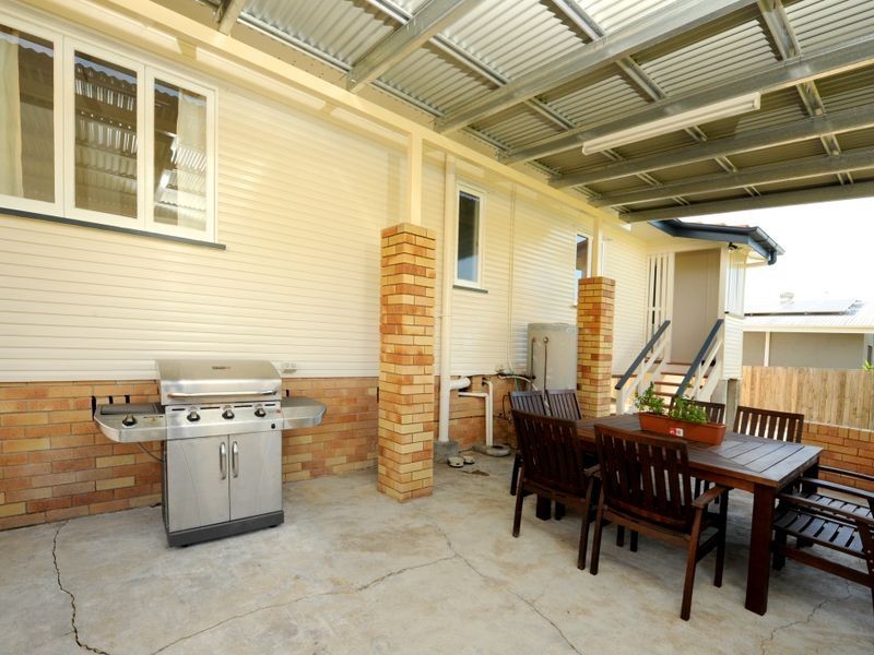 157 Dahlia Street, Cannon Hill QLD 4170