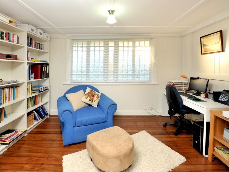 77 Armstrong Road, Cannon Hill QLD 4170