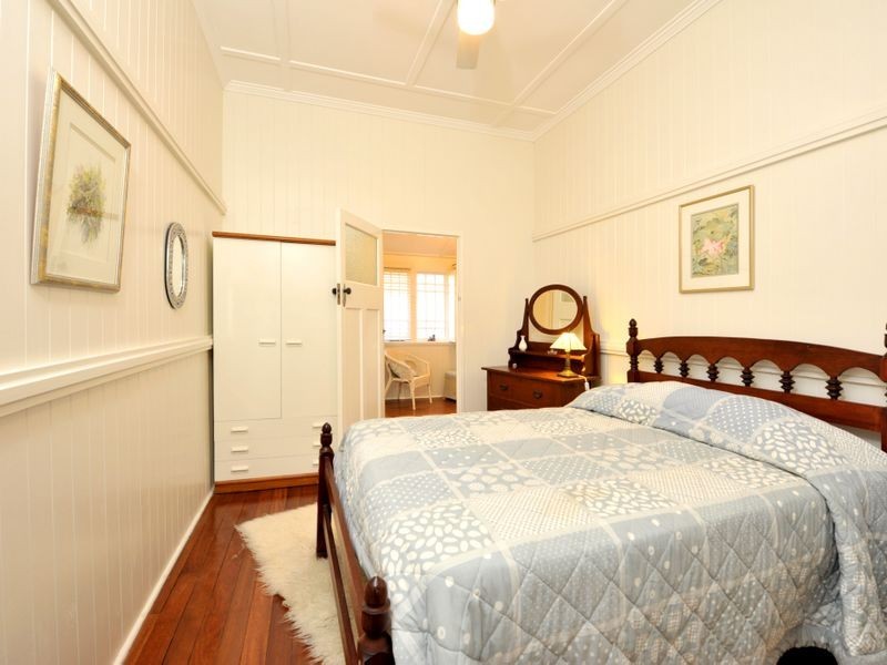 77 Armstrong Road, Cannon Hill QLD 4170