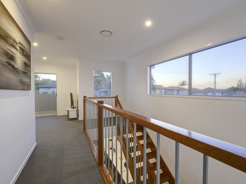 24 Delsie Street, Cannon Hill QLD 4170