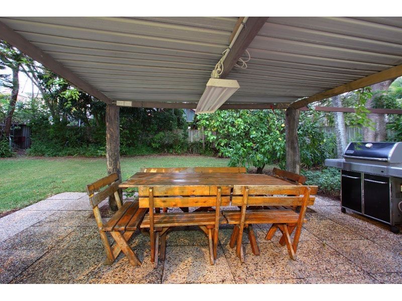 59 Beauvardia Street, Cannon Hill QLD 4170
