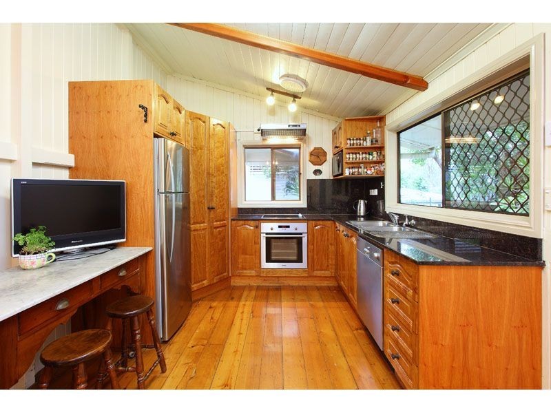 59 Beauvardia Street, Cannon Hill QLD 4170