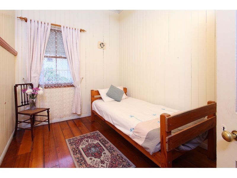 59 Beauvardia Street, Cannon Hill QLD 4170