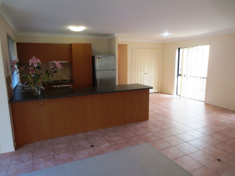 8 Charlotte Street, Carina QLD 4152